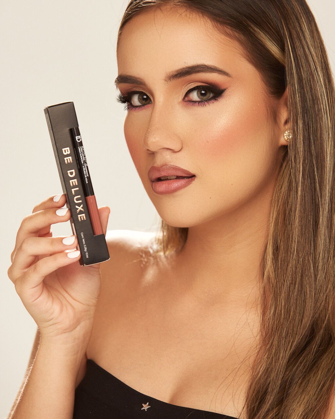 EPIC LIPS: Lápiz delineador de labios