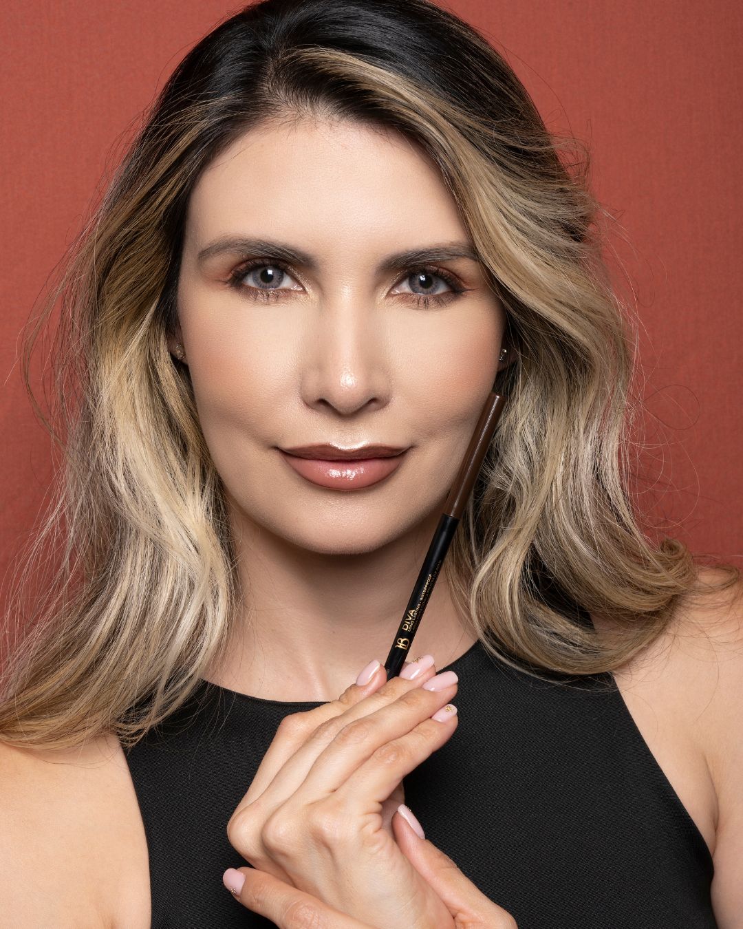 DIVA BROWN | Delineador de ojos y labios