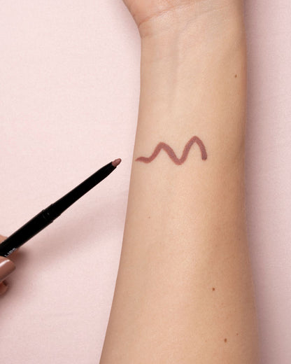 EPIC LIPS: Lápiz delineador de labios